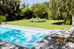 Le financement de votre piscine est un sujet qui doit attirer votre attention pour mener à bien votre projet. © Astronaut Images - Getty images