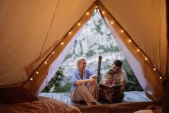 Comment recréer l'ambiance glamping dans son jardin ?
