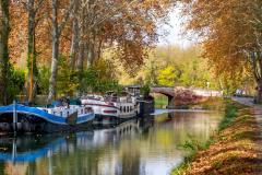 Péniche fluviale.