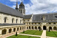 7 monastères à visiter en France