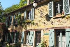 Les plus beaux villages à découvrir près de Paris.