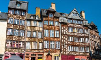 Un immeuble dans la ville de Rennes