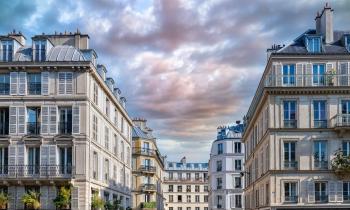  Dans le 11e arrondissement de Paris, le marché immobilier est scindé entre les biens standards et les biens d'exception. © Pascale Gueret - Adobe Stock