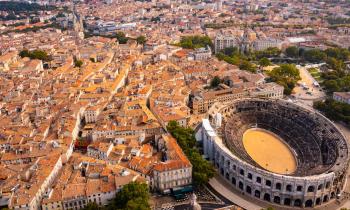 A Nîmes, le montant de la taxe foncière représente deux mensualités de crédit immobilier. © JackF- Getty images