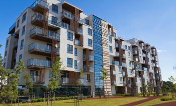 MaPrimeRénov' Copropriété est accessibles aux logements collectifs sous certaines conditions. © ewg3D - Getty images