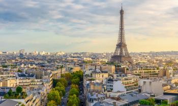 Les locations meublées touristiques peuvent représenter jusqu’à 20 % de l’offre locative globale dans certains arrondissements de la capitale. @ Getty Images