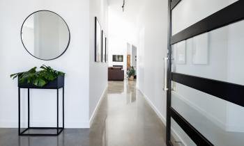 7 couleurs tendances pour votre couloir