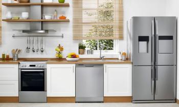 Prenez le temps de vous pencher sur vos besoins avant d'acheter vos appareils électroménagers. © gerenme - Getty images