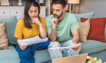 J’ai vendu ma maison : les démarches à ne pas prendre à la légère après la vente. © Srdjanns74 – Getty Images