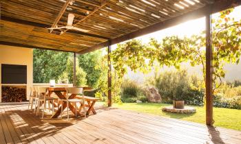 Le sol de la terrasse toujours au frais