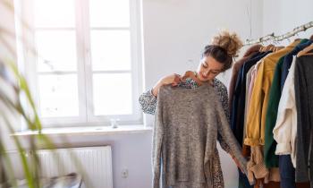 Comment aménager une chambre sans armoire ?