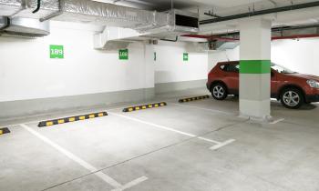 Les formalités liées à la location d’un parking seul sont très simples. © scaliger – Getty Images