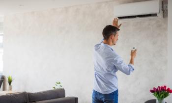 Découvrez les principales causes possibles d’un fonctionnement sans chauffage et les vérifications à effectuer avant de faire appel à un professionnel. © Dobrila Vignjevic - Getty images