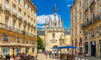 Bordeaux attire une classe aisée dont le revenu fiscal médian est de 4 500 € mensuels.©Getty Images