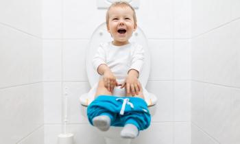 Comment aménager les toilettes pour les plus petits ?