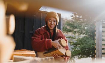 Bois de chauffage : 7 erreurs à éviter pour bien le stocker.