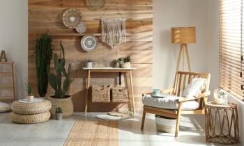 Vous pouvez créer une atmosphère "cabane nordique" à partir de quelques éléments simples et chaleureux. © Liudmila Chernetska - Getty images