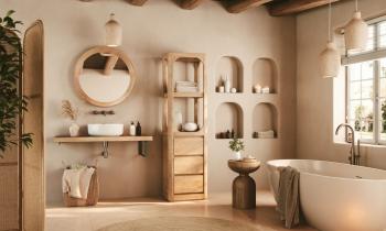 Le bois clair offre une atmosphère chaleureuse et lumineuse dans une salle de bain. © imaginima - Getty images