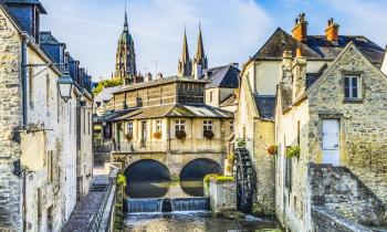 Bâtiments anciens au centre de Bayeux, en Normandie