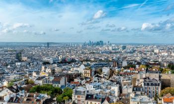 À Paris, une organisation minutieuse est indispensable pour trouver une location. © AlpamayoPhoto - Getty Images