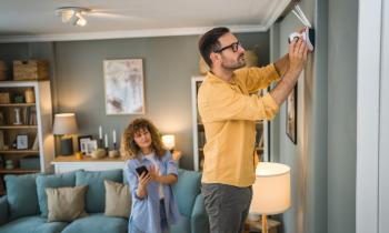 Comment installer une caméra de surveillance à mon domicile ?