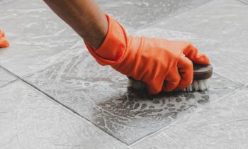 Nos conseils pour raviver un carrelage terni. © Getty Images