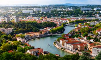 Vue aérienne de la banlieue de Lyon