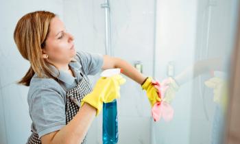 Comment garder une paroi de douche nette et sans traces ?