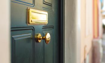 Comment rénover une porte d'entrée ?