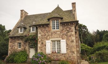 Les bons gestes pour limiter l'humidité dans une résidence secondaire