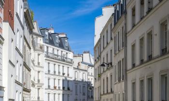 La rénovation d’un appartement ancien nécessite le respect de différentes étapes. © Pascale Gueret – Getty Images