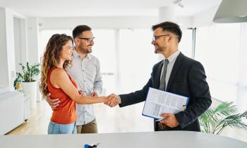 Les honoraires de gestion locative sont librement fixés par l’agence. © Paperkites - Getty Images