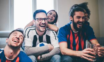 Les règles à connaître avant d'organiser une soirée foot chez soi