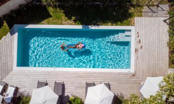 Une maison avec piscine, un pari risqué face aux restrictions d'eau ?