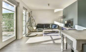 Un appartement moderne et lumineux en rez-de-chaussée 