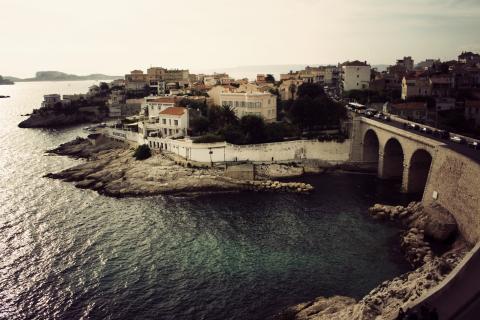 L'anse de la fausse monnaie à Marseille. © Marc DUPUY À Marseille, les prix dans l’ancien prennent de l’altitude
