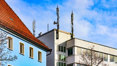 Quelle est la réglementation pour l'installation des antennes-relais ?