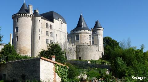 Entrez dans l’Histoire en acquérant le château de Verteuil, en Charente