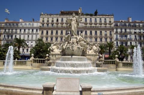La place de la Liberté est la principale place du centre-ville de Toulon. ©Kaligaski Toulon : une ville idéale pour une première acquisition