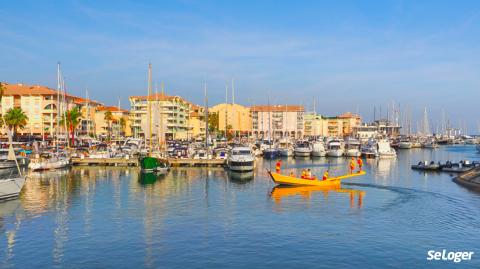 Au cœur du Var, Fréjus est une ville plébiscitée par les acquéreurs pour son cadre de vie privilégié. © LifeCollectionPhotography – Shutterstock « Les prix immobiliers à Frejus restent, pour le moment, stables »
