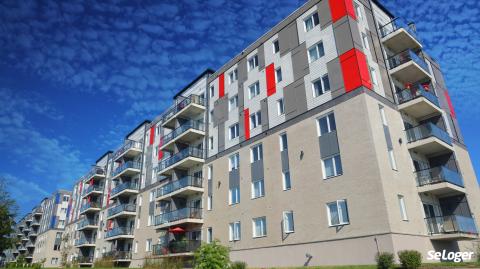 Pour obtenir un logement social (HLM) vous pouvez faire votre demande en ligne sur le service-public.fr. ©buzbuzzer HLM : quelles sont les conditions d'attribution d'un logement social ?