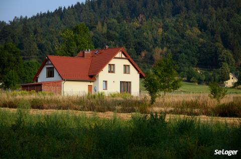 Quelles démarches effectuer pour vendre une maison non raccordée au tout-à-l’égout ?