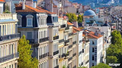Le confinement auquel nous sommes contraints ne doit pas vous faire renoncer à vos projets immobiliers. ©alexander Pourquoi c'est important de poursuivre votre projet immobilier pendant le confinement !