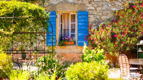 Proche de Marseille, Auriol est une ville à taille humaine très prisée du Pays d’Aubagne. © Romrodphoto – Shutterstock « Face à la forte tension du marché, les prix immobiliers à Auriol sont à la hausse »