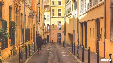 À Aix-en-Provence et à Marseille, les locataires d'un T2 ont tout intérêt à acheter plutôt qu'à rester locataires. ©nonglak À Marseille et à Aix-en-Provence, le loyer d’un T2 permet d’acheter de 39 à 42 m²