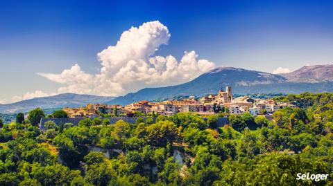 La Colle-sur-Loup et Saint-Paul-de-Vence offrent une excellente qualité de vie à deux pas de la Méditerranée. © Rolf E. Staerk – Shutterstock « La demande immobilière reste forte sur Saint-Paul-de-Vence et La Colle-sur-Loup »