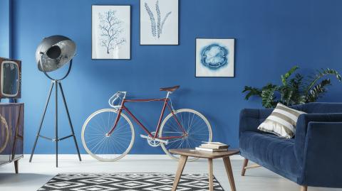 Il faudra compter sur le le bleu foncé pour décorer votre logement. ©KatarzynaBialasiewicz <em>Modifier Article</em> Les tendances déco en 2021