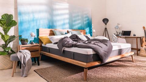 Certains fabricants permettent de tester un matelas pendant 100 Jours. ©Emma Matelas <em>Modifier Article</em> Comment choisir son matelas ?