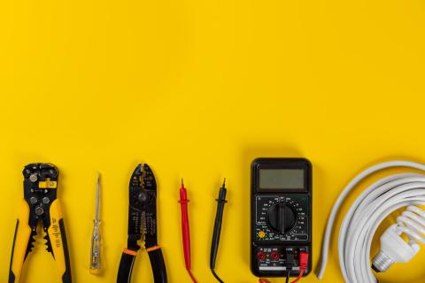 <em>Modifier Article</em> Comment réaliser vos travaux de rénovation électrique en toute sécurité ?