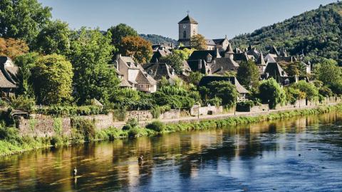 Les activités ne manquent pas en Dordogne, où les paysages de campagne sont variés. © lucentius - Getty images